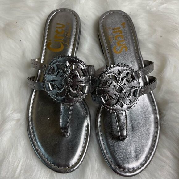 - Circus by Sam Edelman Metallic silver slide thong sandals size 7.5 - Picture 1 of 10